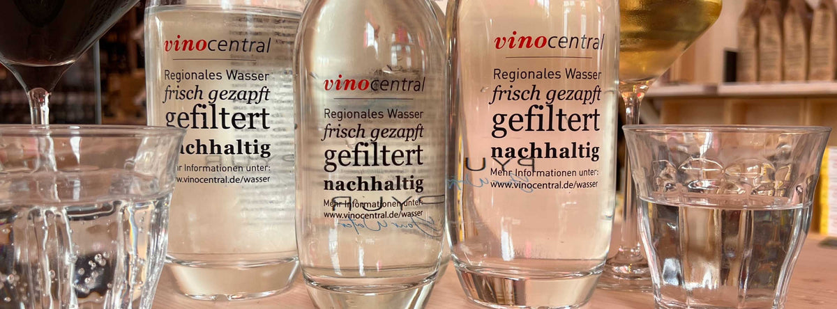 Flaschen mit unserem gefilterten regionalen Trinkwasser