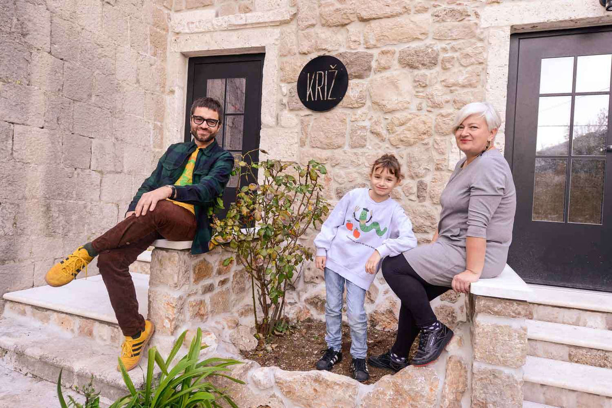 Denis Bogoević Marušić mit Ehefrau und Tochter