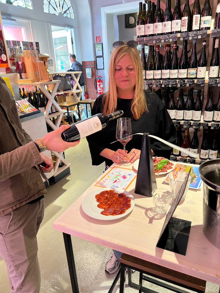Weinprobe im vinocentral
